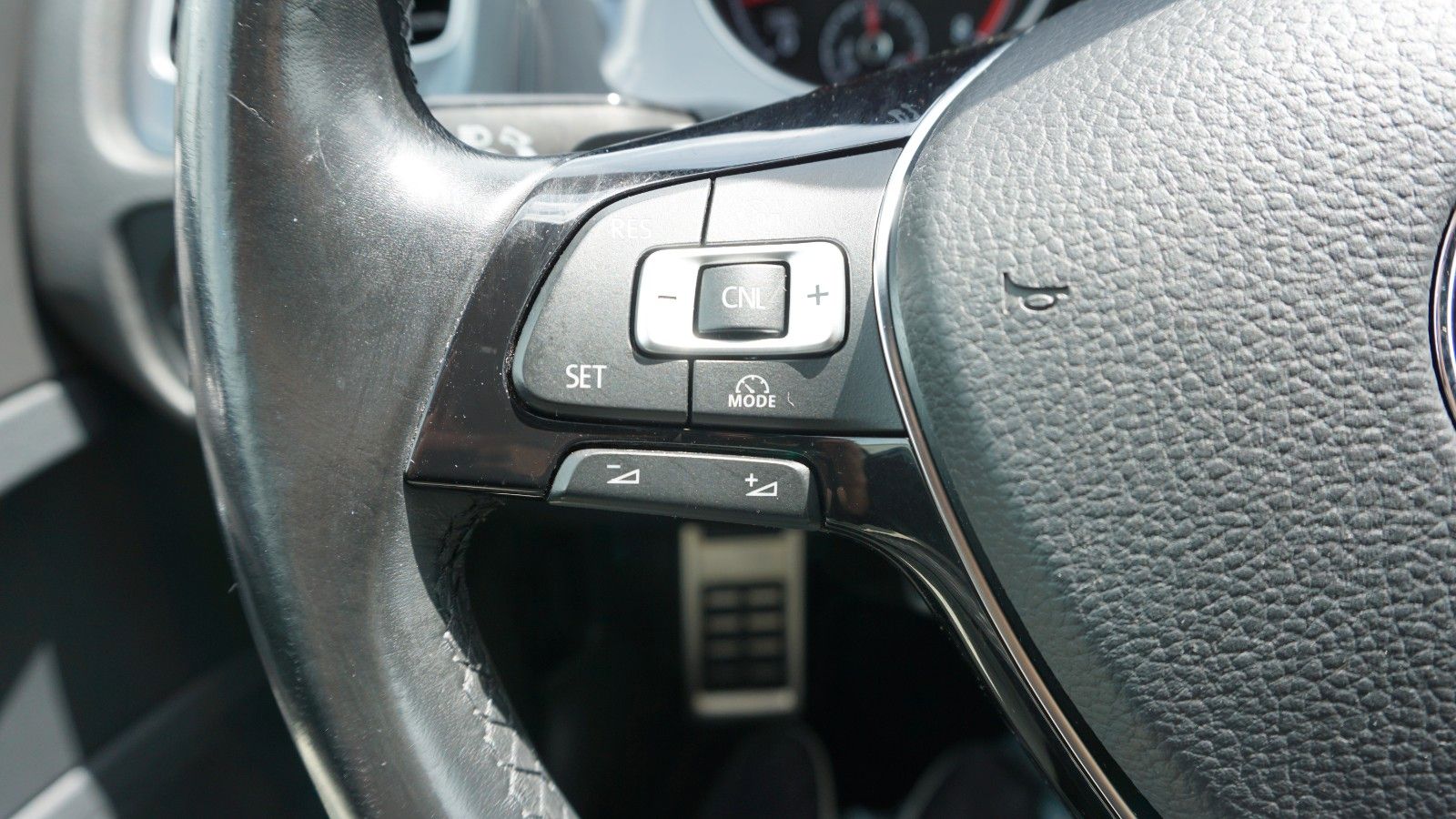 Fahrzeugabbildung Volkswagen Golf VII Alltrack, Variant, BMT, 4M,T.Leder,Navi