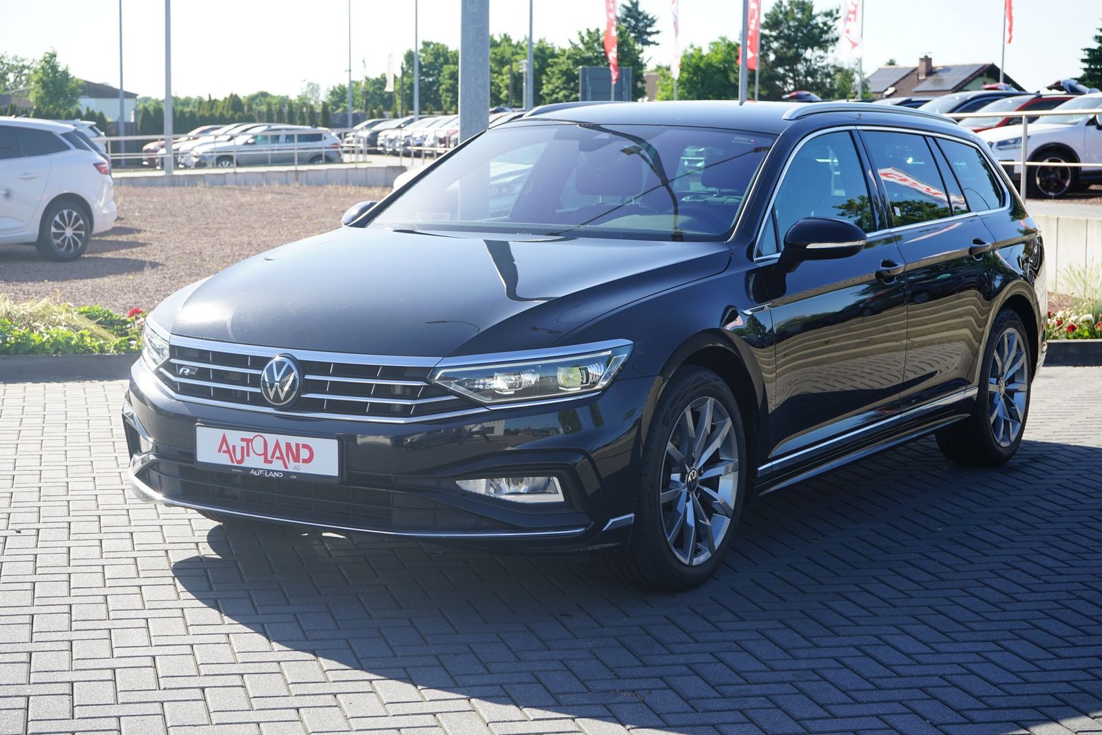Volkswagen Passat Variant 2.0 TSI DSG R-Line LED Navi imagem 2