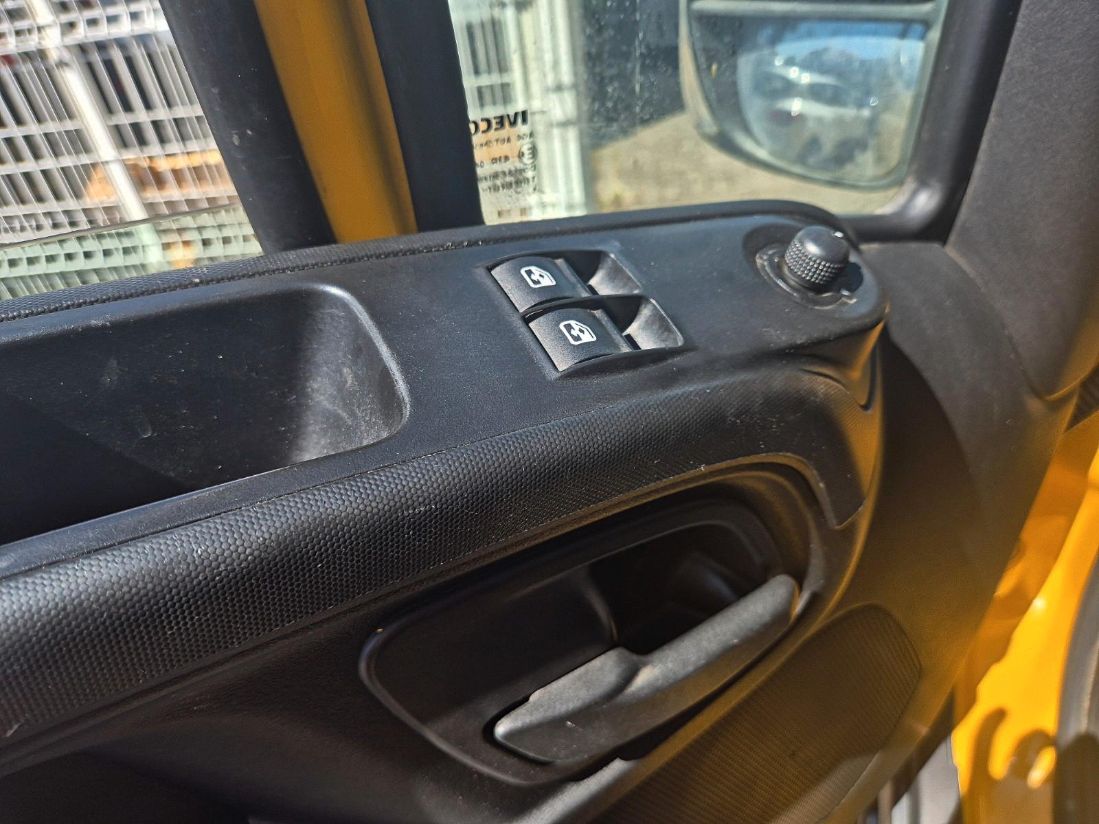 Iveco Daily Kasten Hoch+Lang Klima+AHK 3.5t+LED