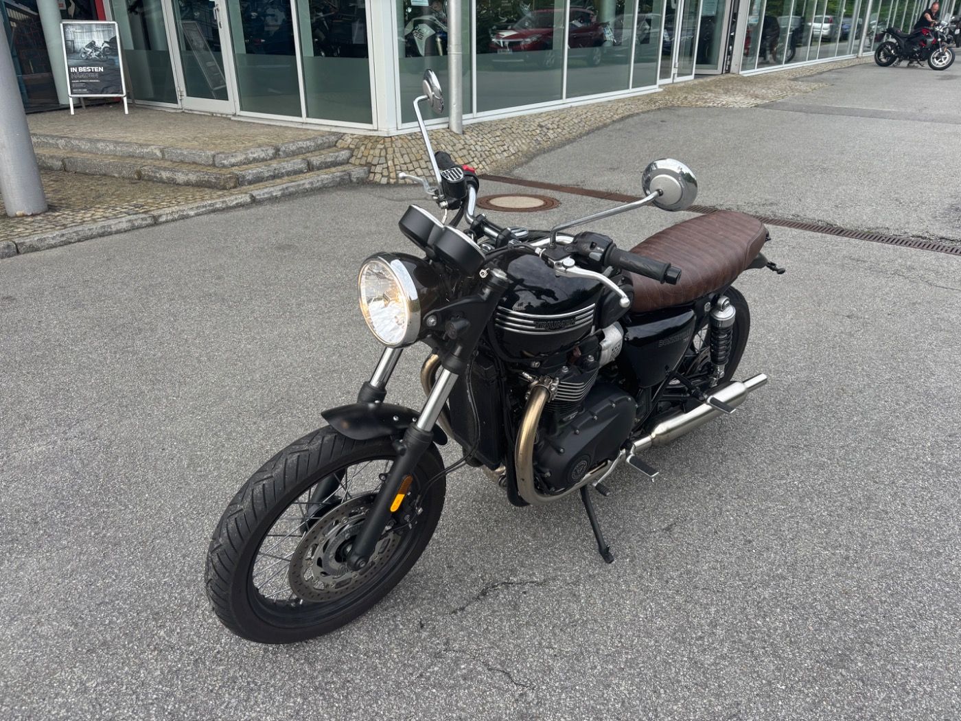 Fahrzeugabbildung Triumph Bonneville T 100 aus erster Hand