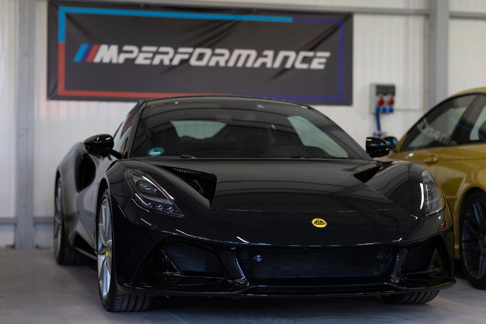 LOTUS Emira