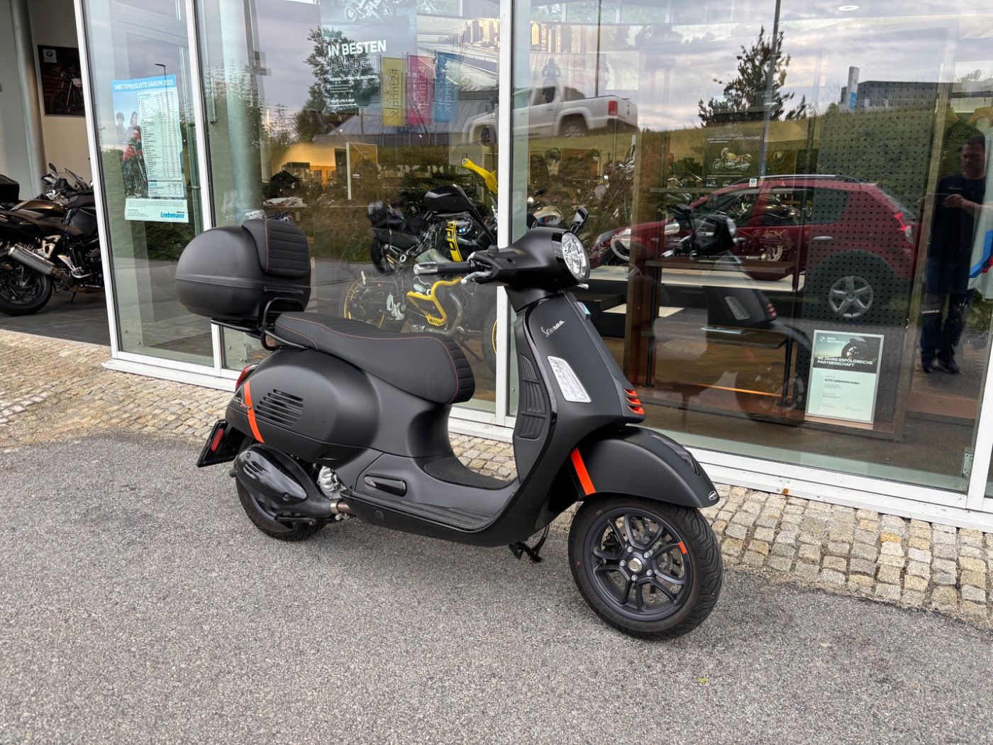 Fahrzeugabbildung Piaggio Vespa GTS 300 Sport