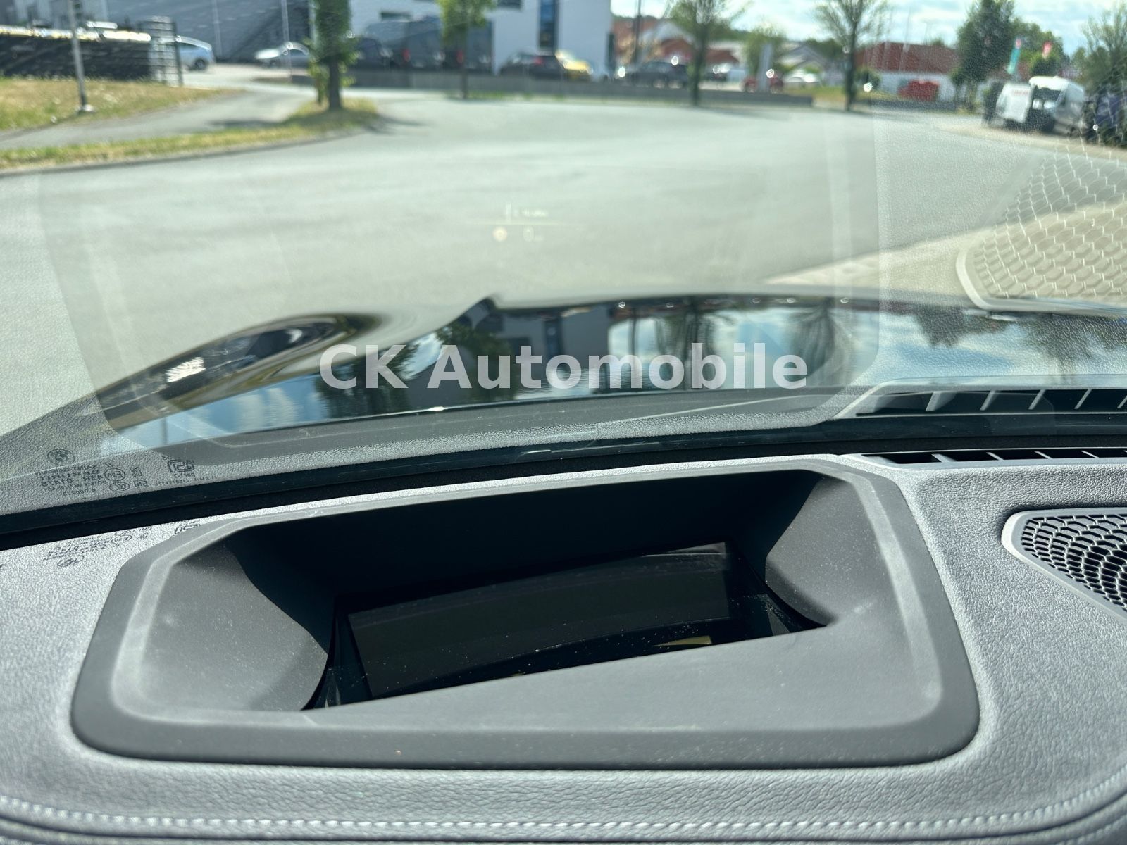 Fahrzeugabbildung BMW M340d xDrive Touring/Navi/Head-Up/Pano/360°/LED