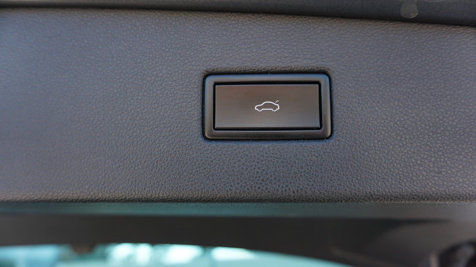 Fahrzeugabbildung Volkswagen Tiguan Comfortline BMT, LED,Navi,PDC, AHK el.