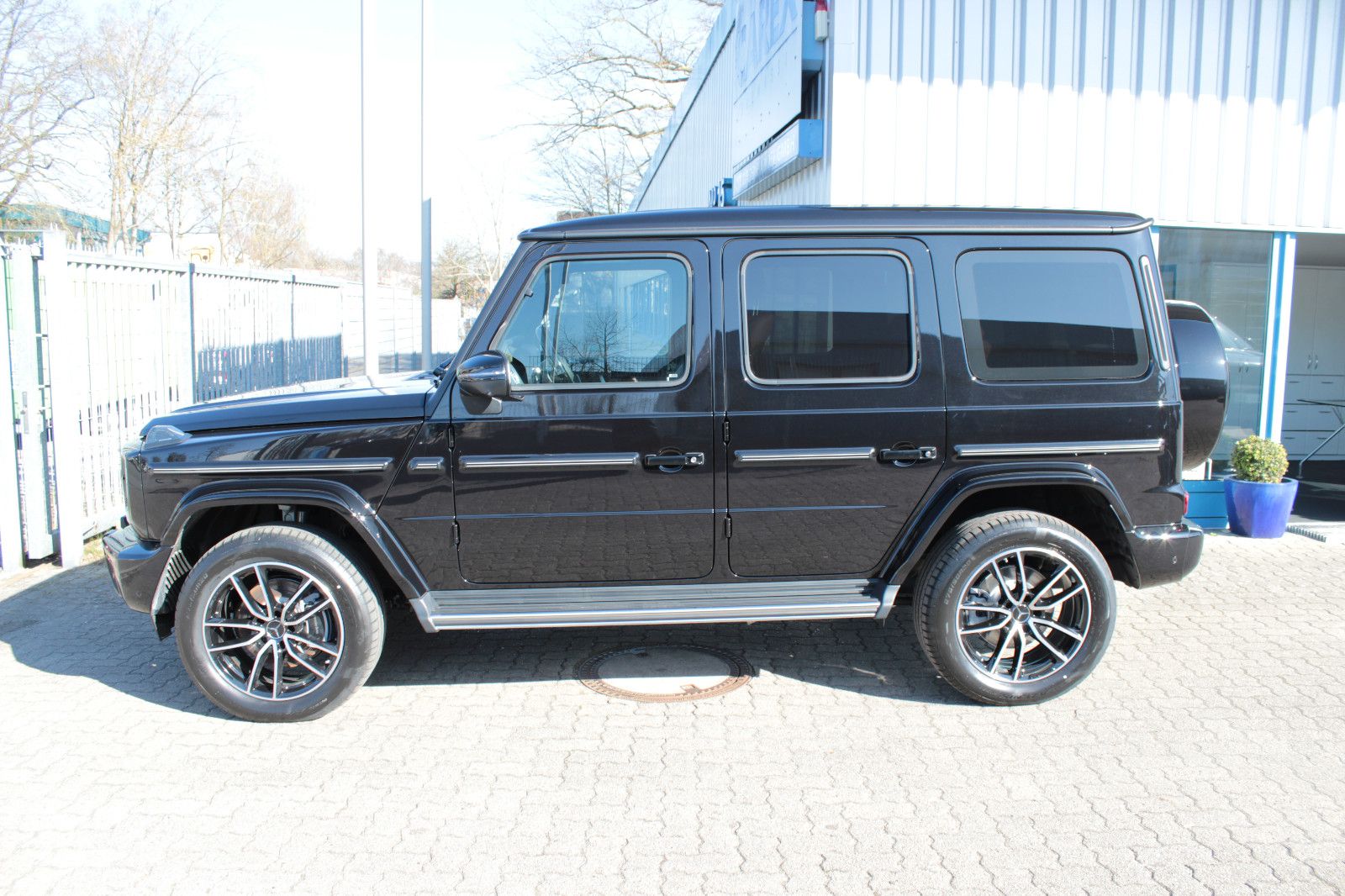 Fahrzeugabbildung Mercedes-Benz G 450d *MY26**Prd26**Technik**Amg Line**Superior