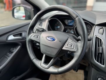 Ford Focus - 12
