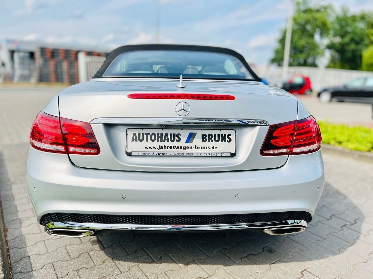 Fahrzeugabbildung Mercedes-Benz E 500 CABRIO AMG - Distronic, 360°, LED, Memory,