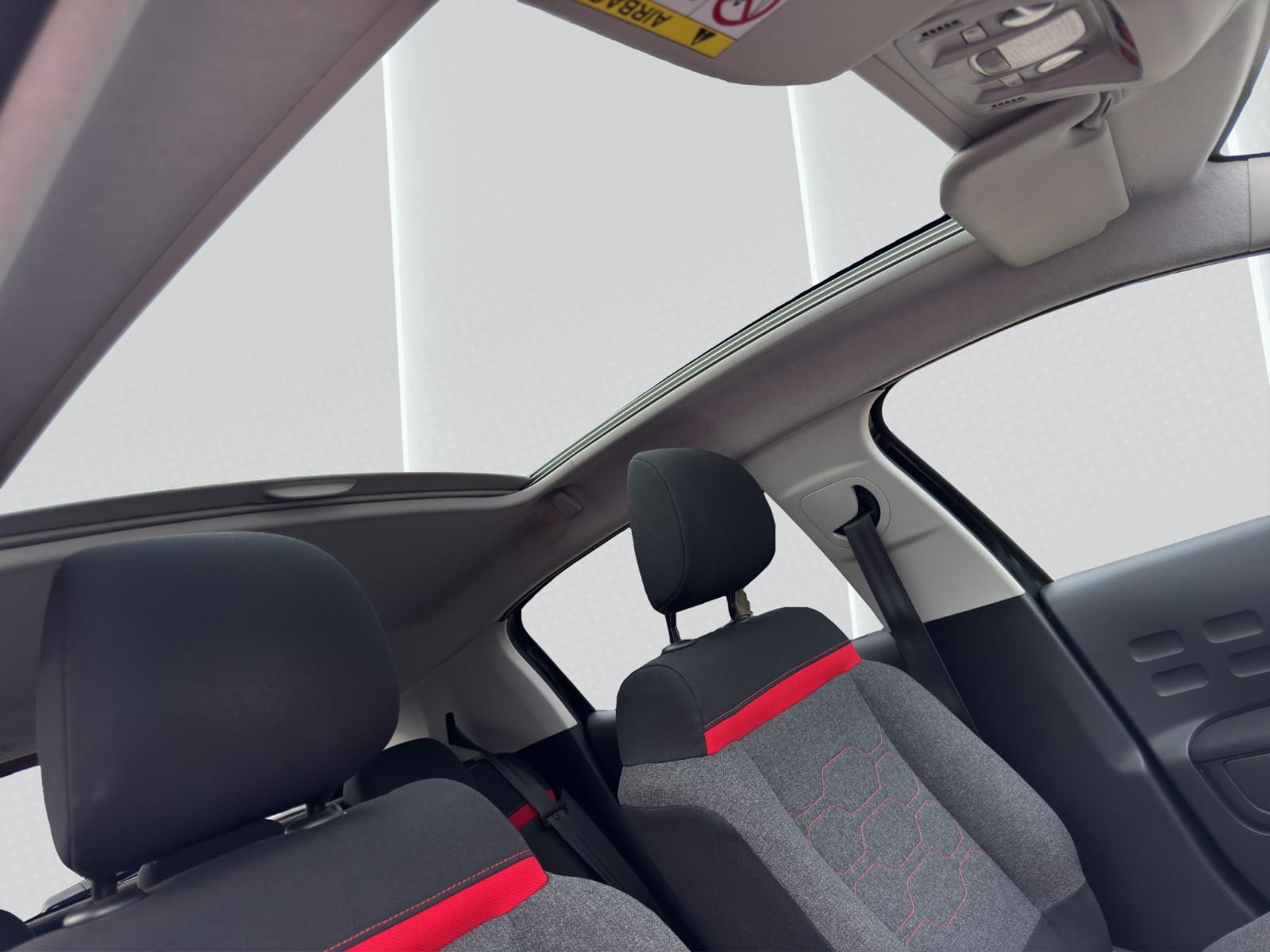 Citroën C3 1.2 PureTech 110 Shine, Pano, AppConnect