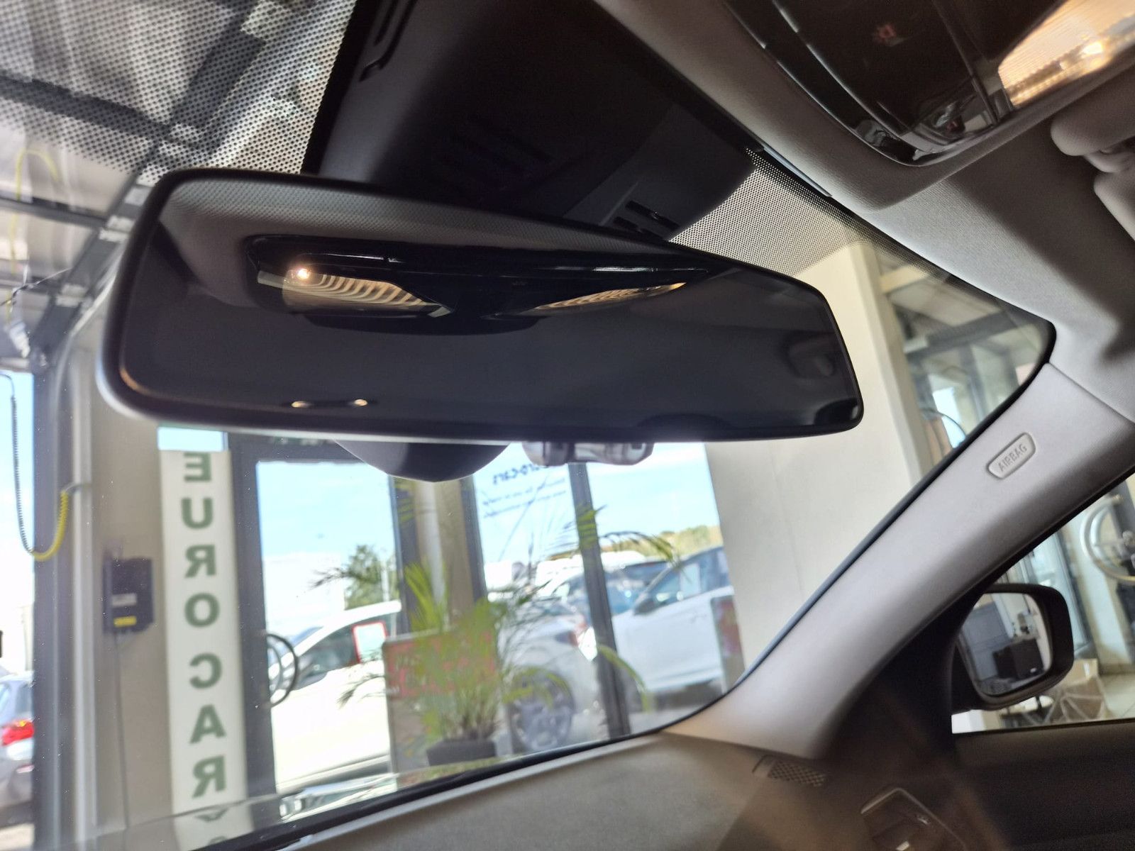 Fahrzeugabbildung BMW 330 e Advantage / NAVI / KLIMA / Garantie