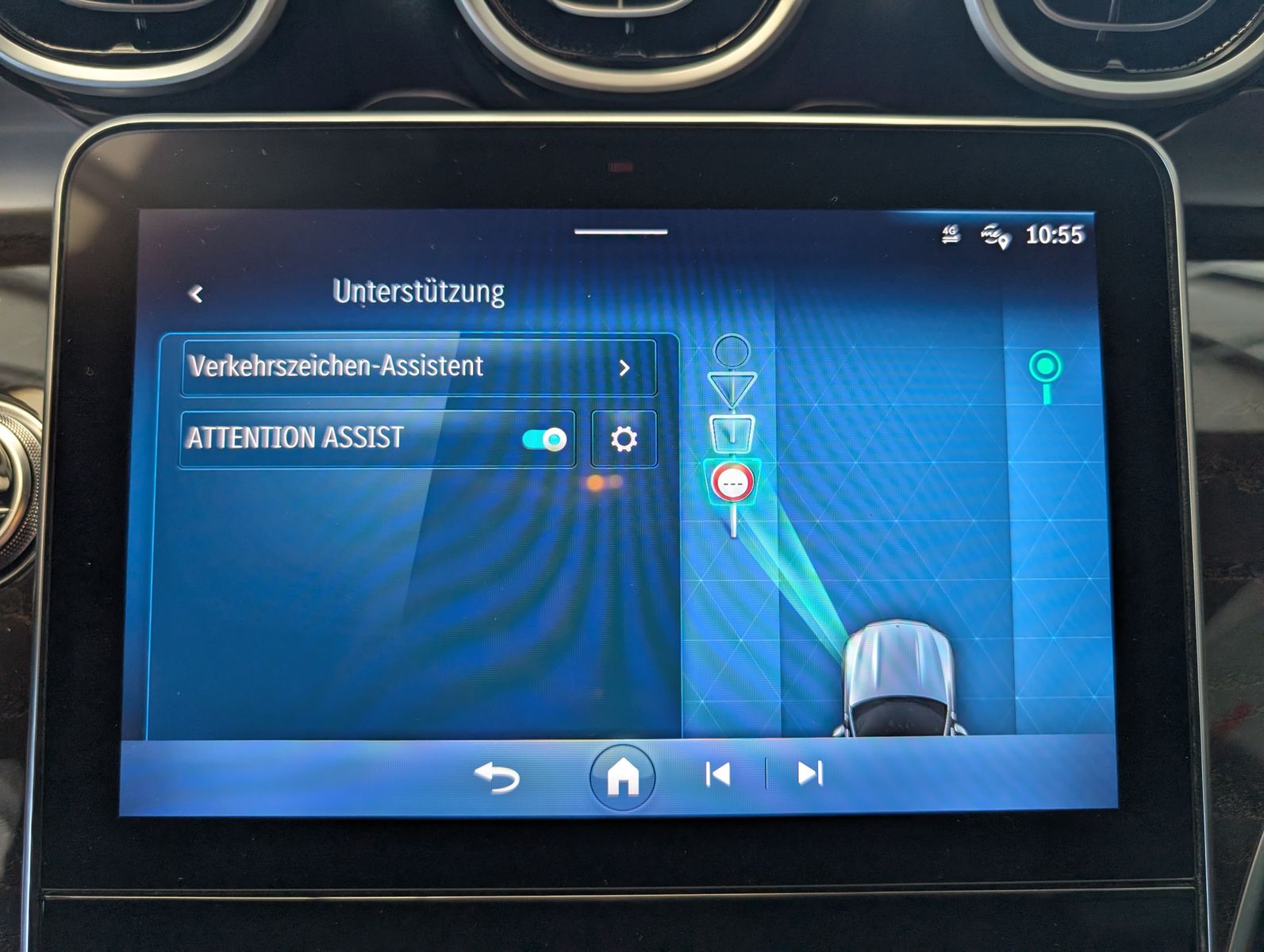 Fahrzeugabbildung Mercedes-Benz C 220 d T 4M Avantgard Night LED Pano Kamera AHK