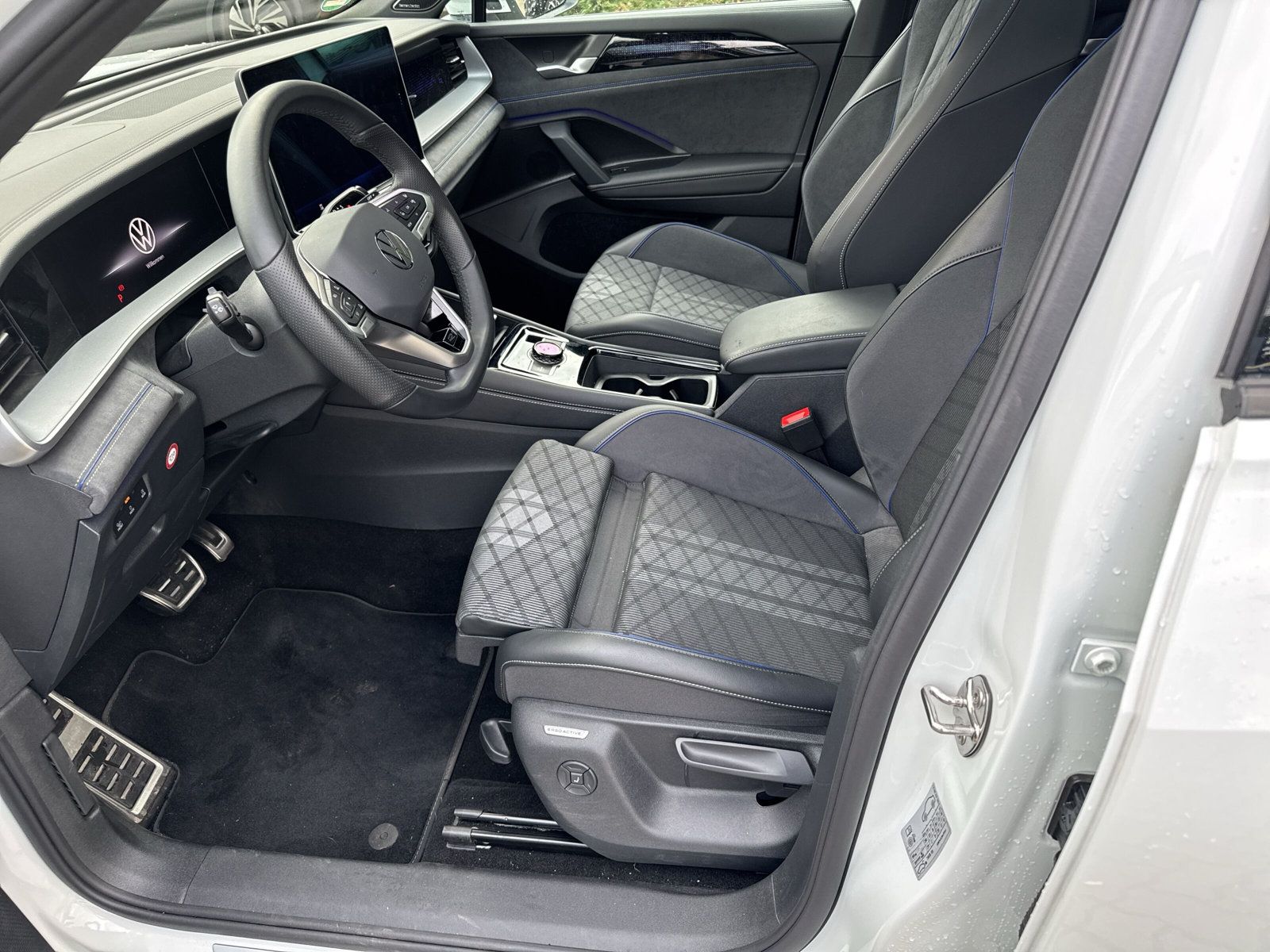 Tayron 4Motion R-Line TDi DSG