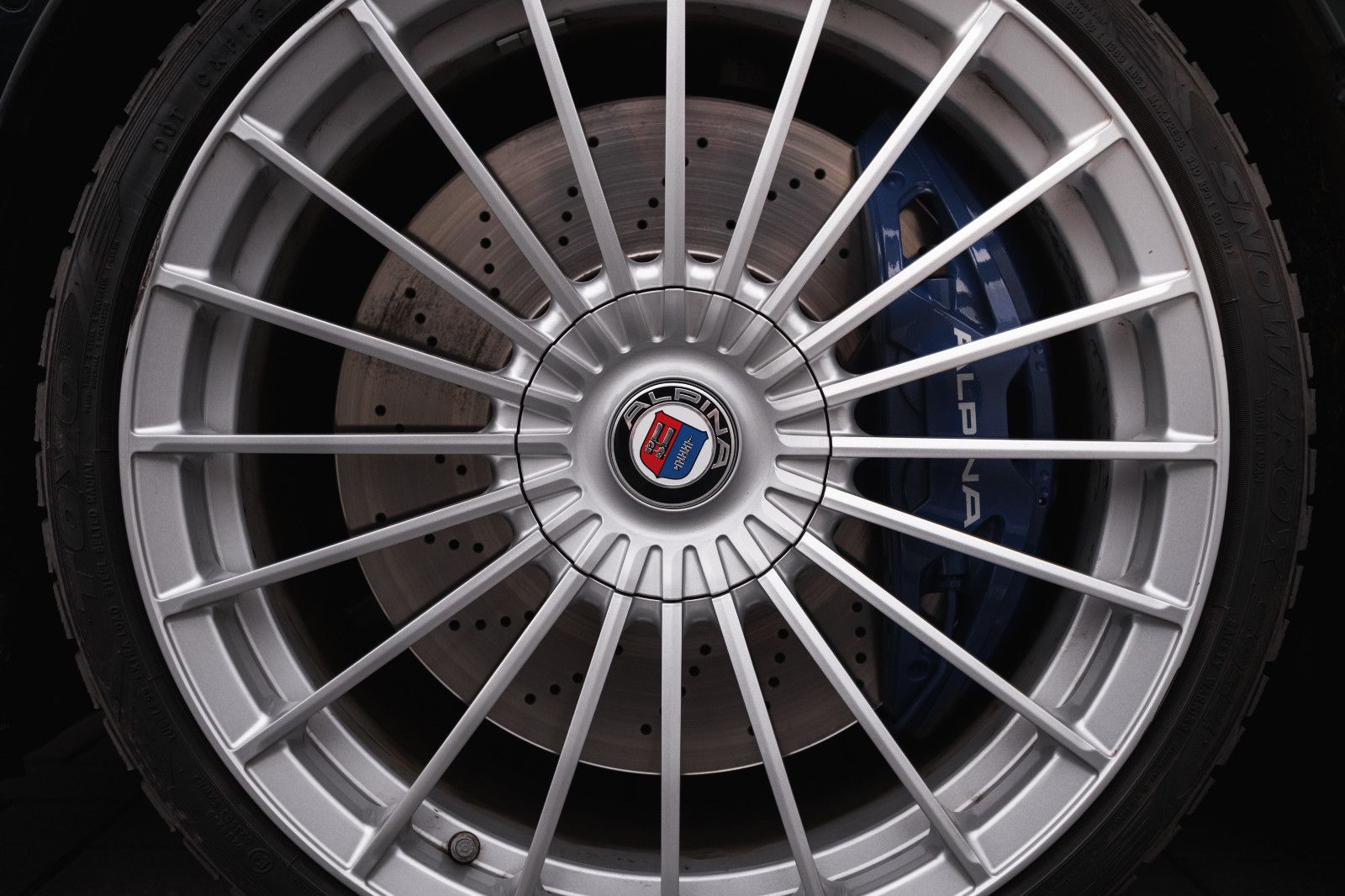 Fahrzeugabbildung ALPINA D3 S Touring-Pano-HarmanKardon-InnoPaket-20Zoll