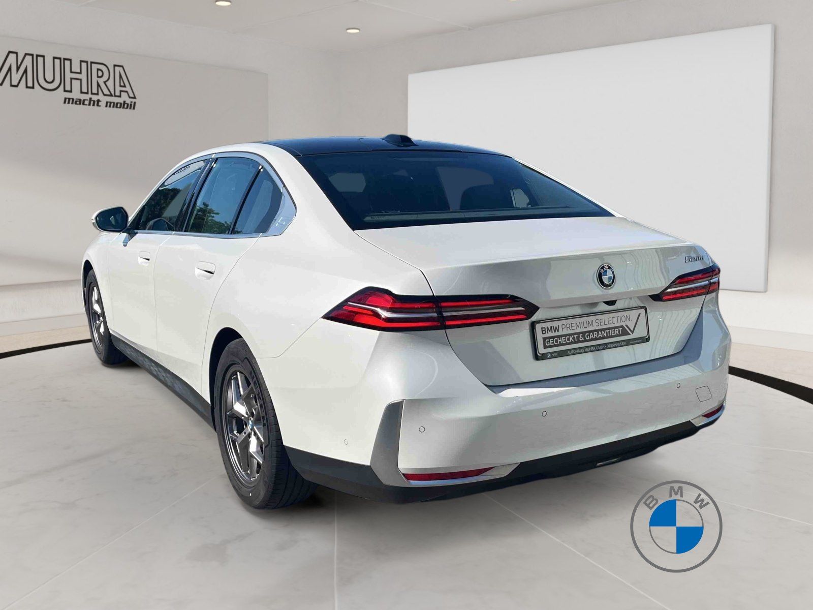 BMW 520d Limousine 18 Panorama Parking HUD foto 4