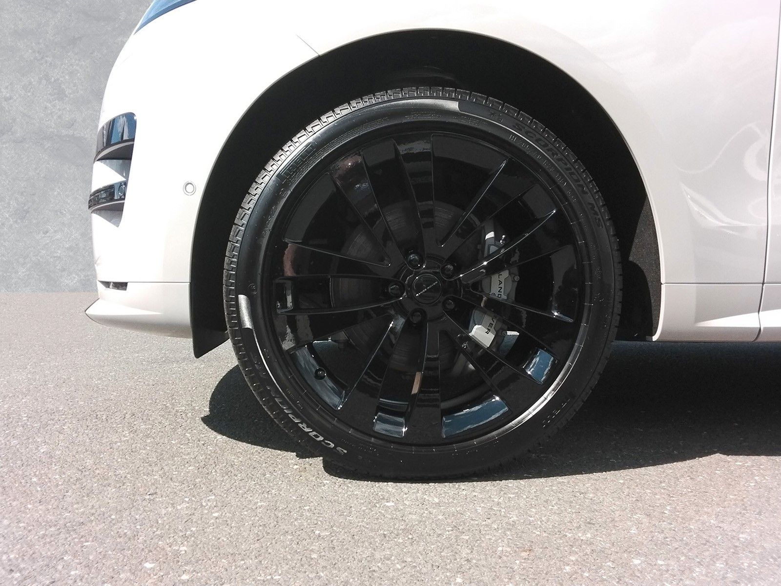 Fahrzeugabbildung Land Rover Range Rover Sport D250 Dynamic SE