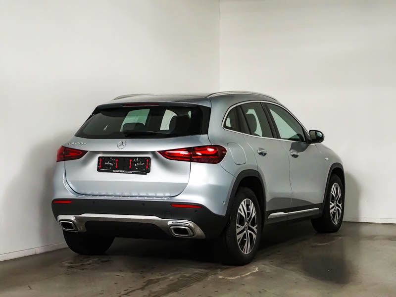 Mercedes-Benz GLA 250 e MULTI MEM. VKA DIST. WP 360 TW foto 2