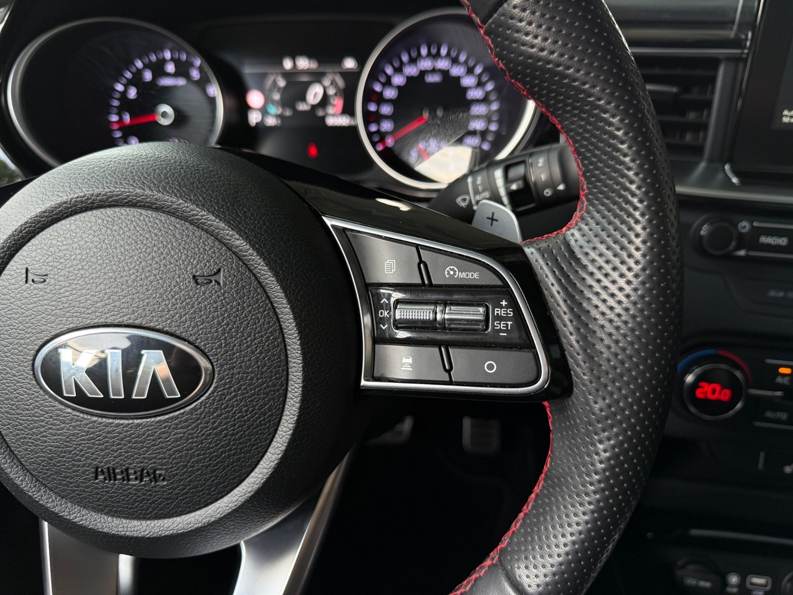Fahrzeugabbildung Kia ProCeed GT PANO LED NAVI ALU