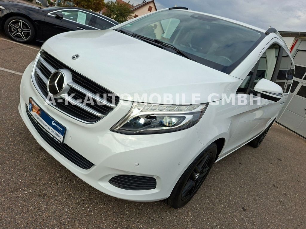 Image of Mercedes-Benz V 220