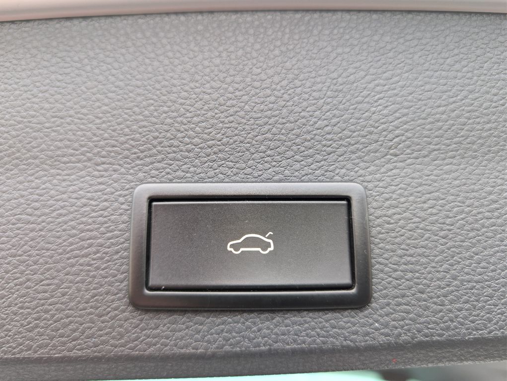 SEAT Ateca FR 4Drive 2,0TSI 190PS DSG LED Pano 1.Hand SEAT Ateca FR 4Drive 2,0TSI 190PS DSG LED Pano 1.Hand