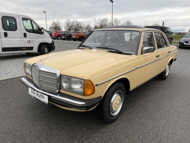 Mercedes-Benz 200 W123 Deutsches Fahrzeug H-Zulassung Weizenge