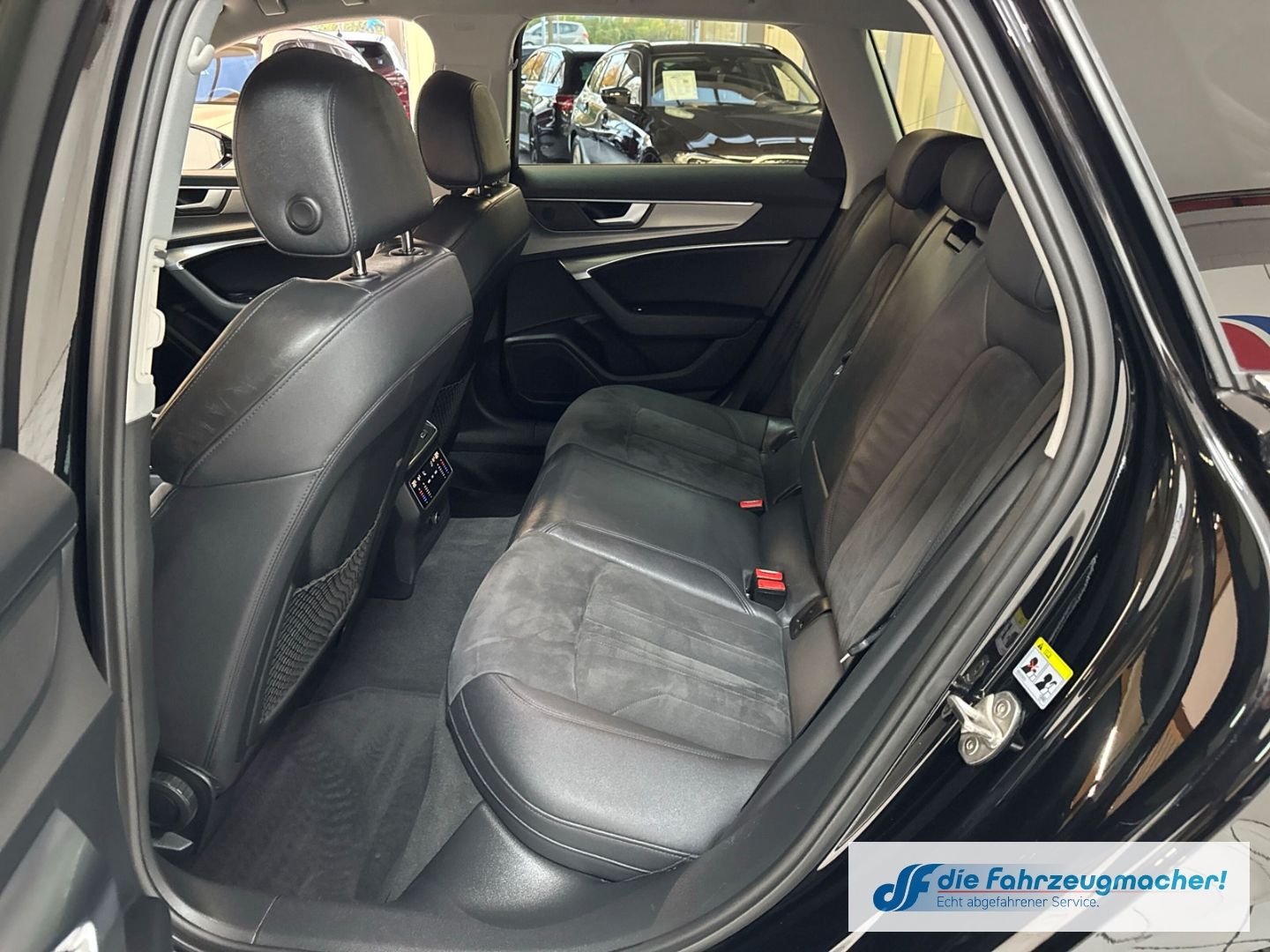 Fahrzeugabbildung Audi A6 Avant 35 TDI sport Navi LED ACC El. Heckklapp