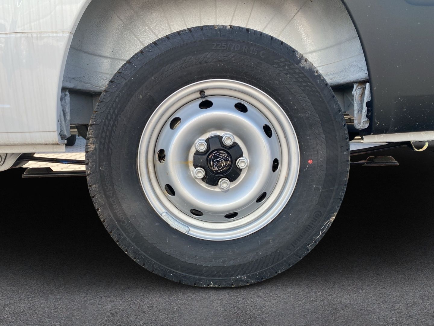 Fahrzeugabbildung Peugeot Boxer Kasten Hochraum 335 L3H2 BlueHDi 140 2.2 B