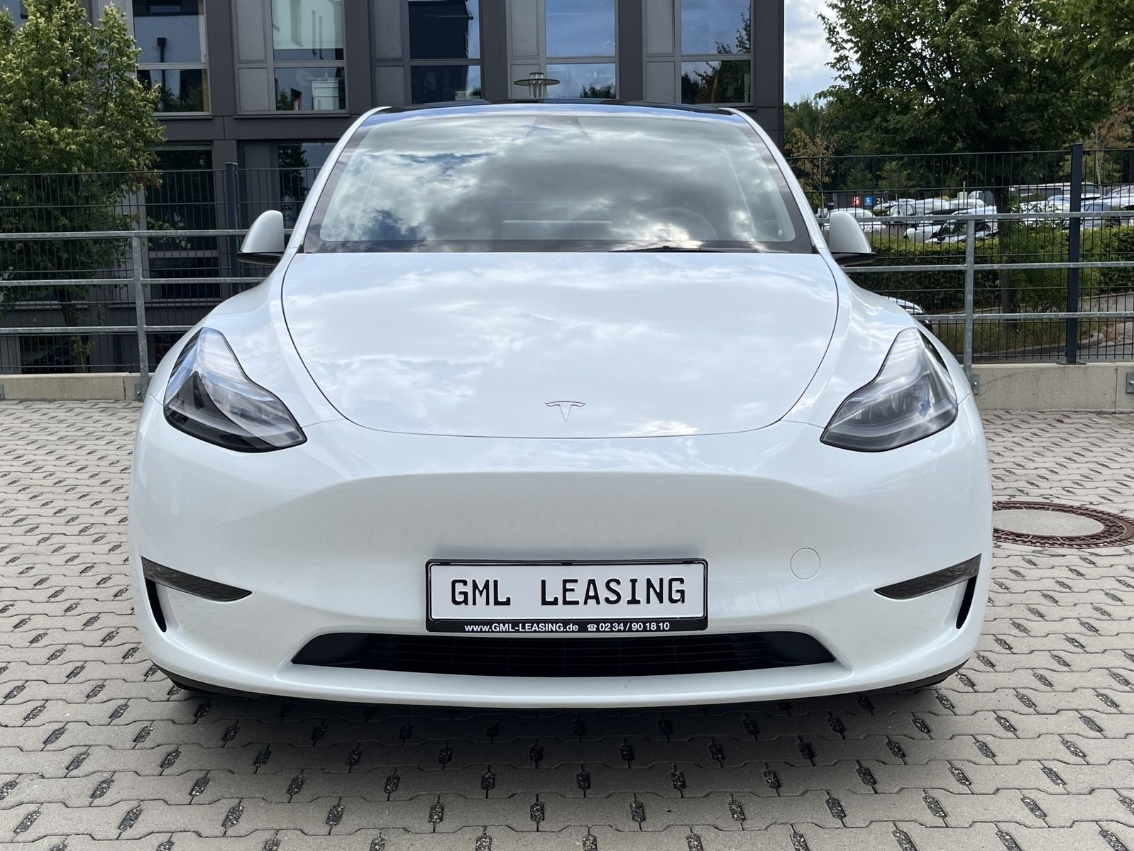 Tesla Model Y Long Range AWD AHK ACC 8 fach AP SOH92,4 foto 2