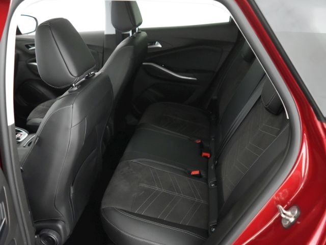 Grandland ELEGANCE AT+ANHÄNGERKUPPLUNG+LED MATRI