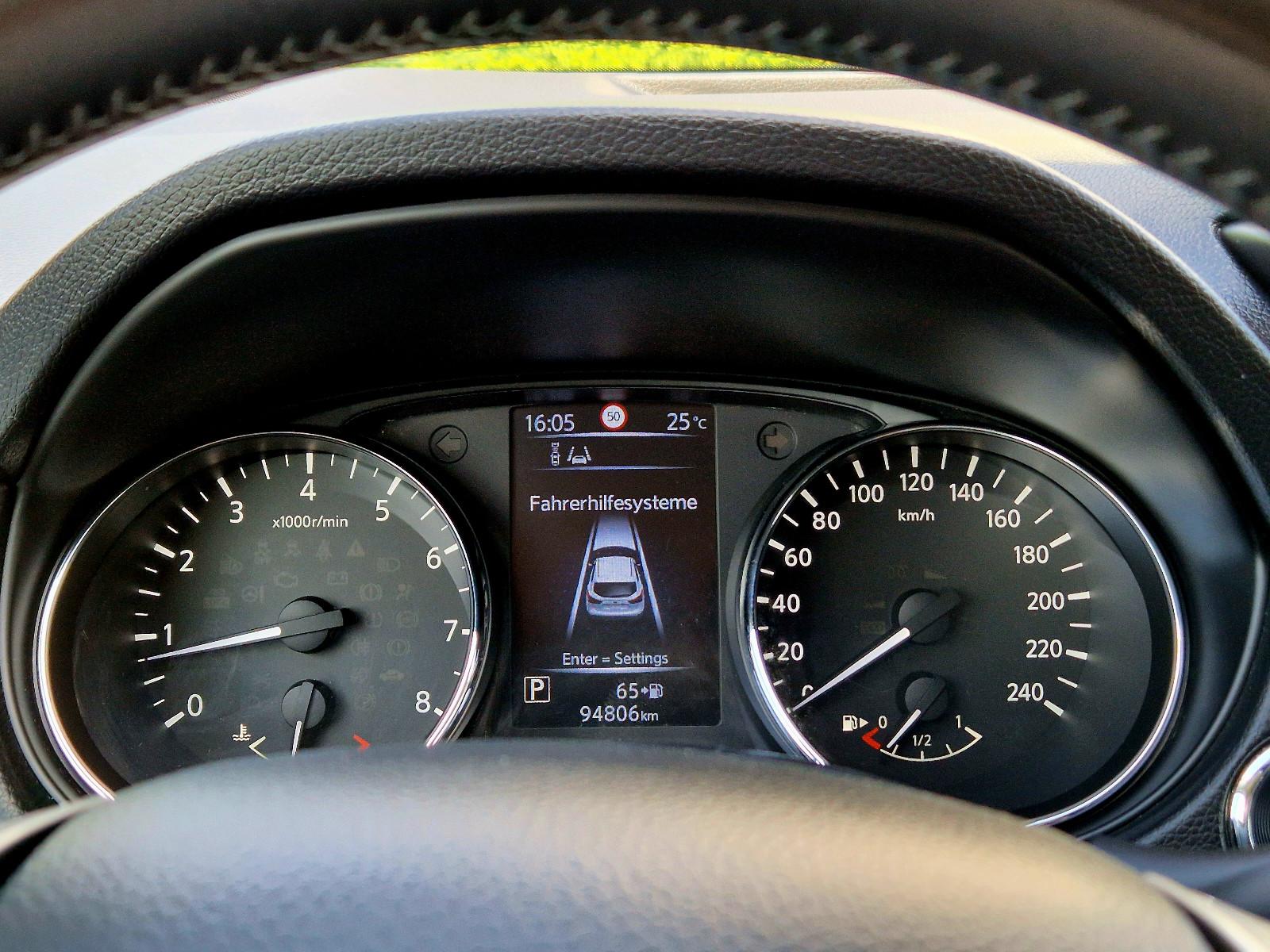 Nissan Qashqai N-Connecta (Automatik, Navi, Kamera)