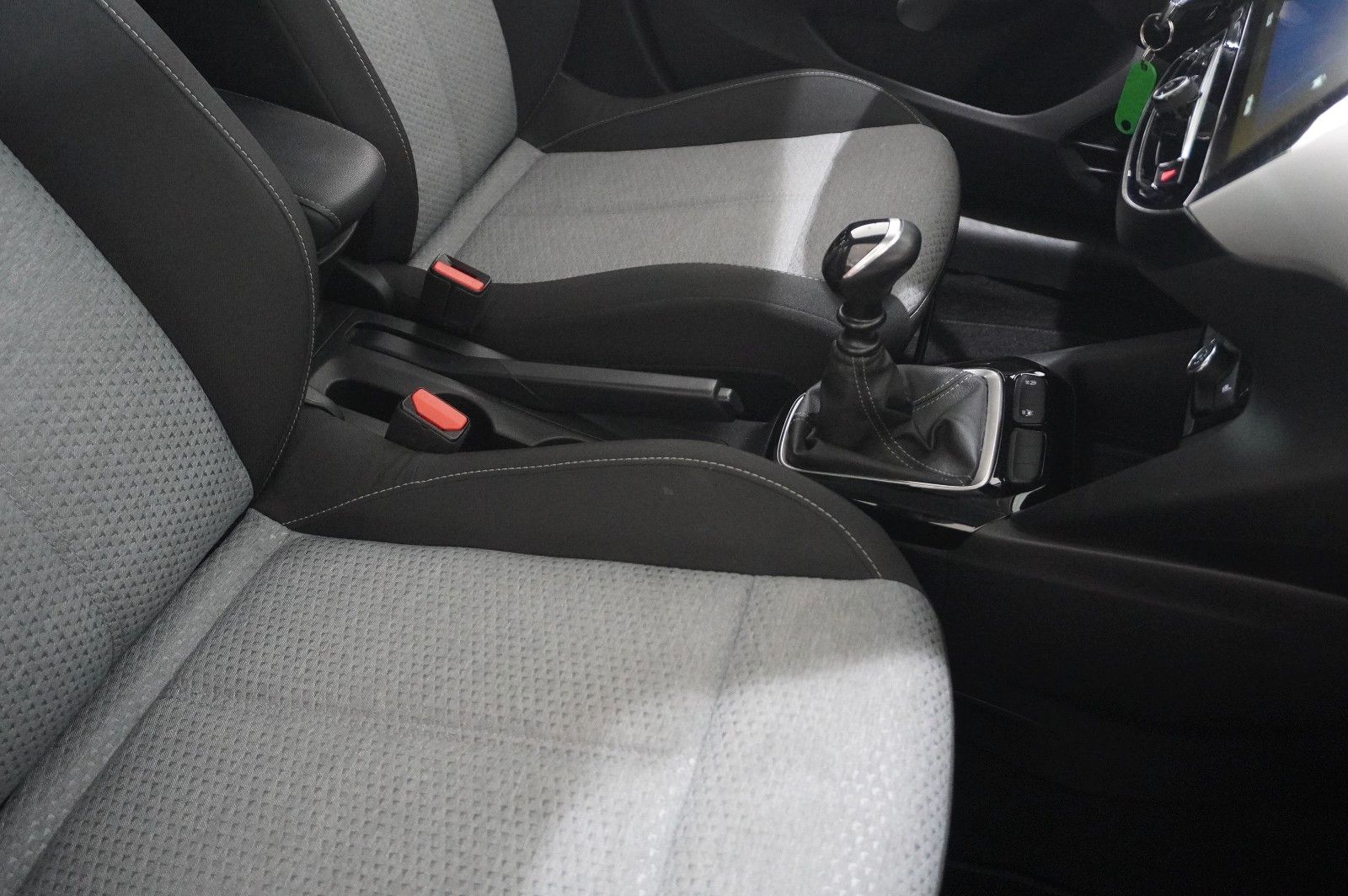 Fahrzeugabbildung Opel Corsa F 1.2 FACELIFT NAVI/LED/KAMERA/VIRT./DAB+