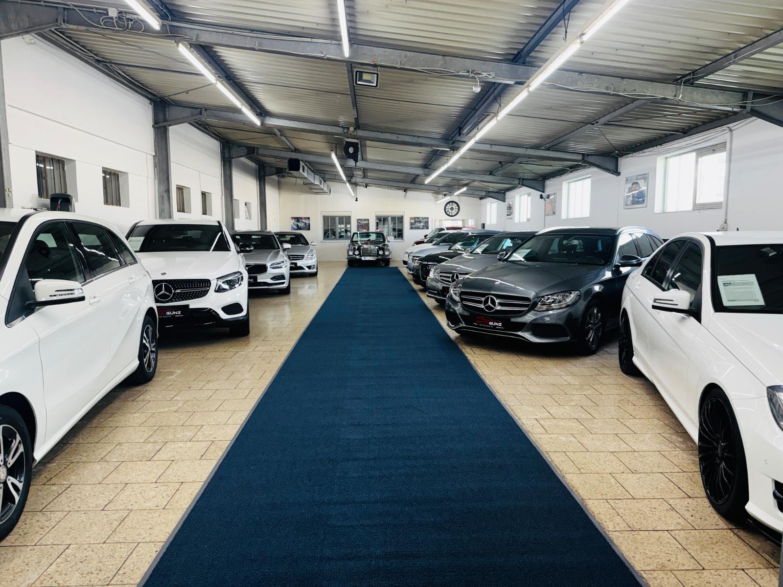 showroom-image-top
