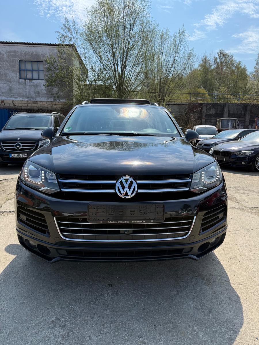 Volkswagen Touareg V6 3.0 TDI R-LINE*PANO*VOLL_AUSSTATTUNG*