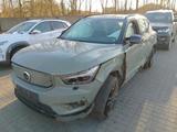 Volvo XC40 R Design Recharge Pure Electric AWD
