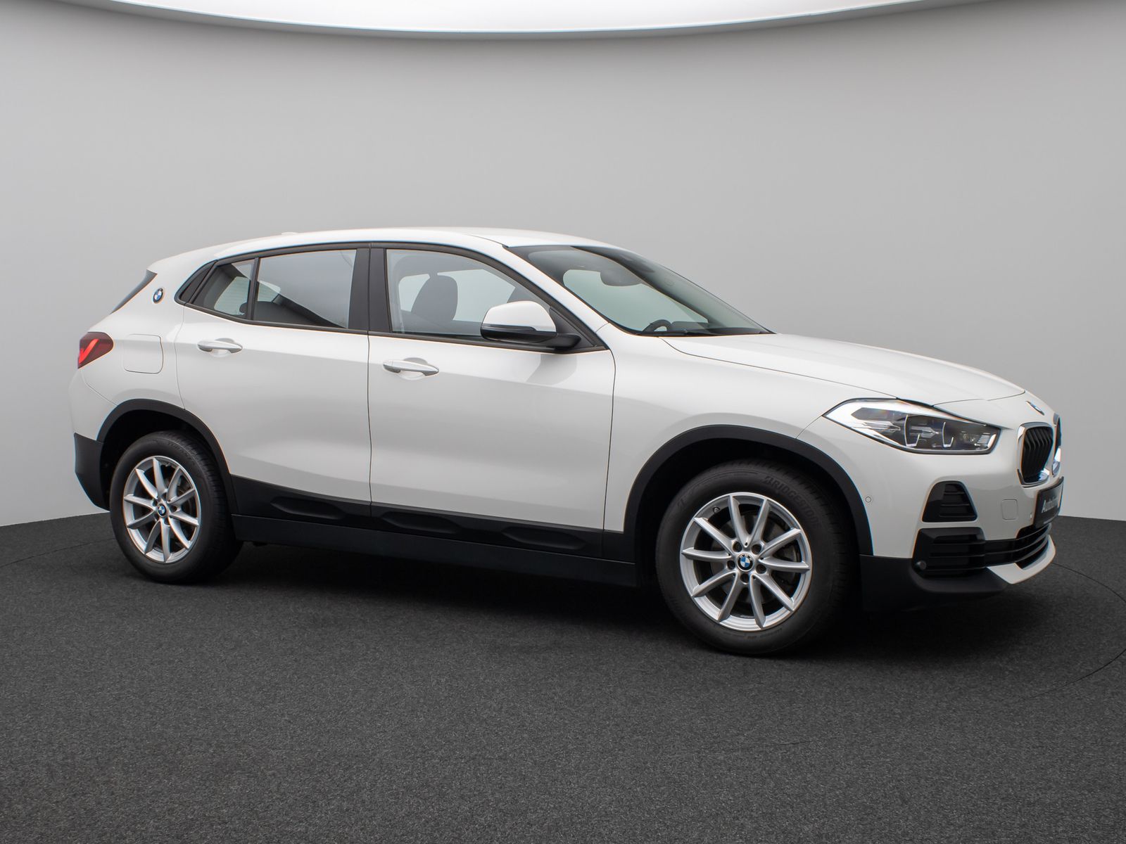 Fahrzeugabbildung BMW X2 sD18i Kamera DAB Geschwindig LED Navi ParkAss