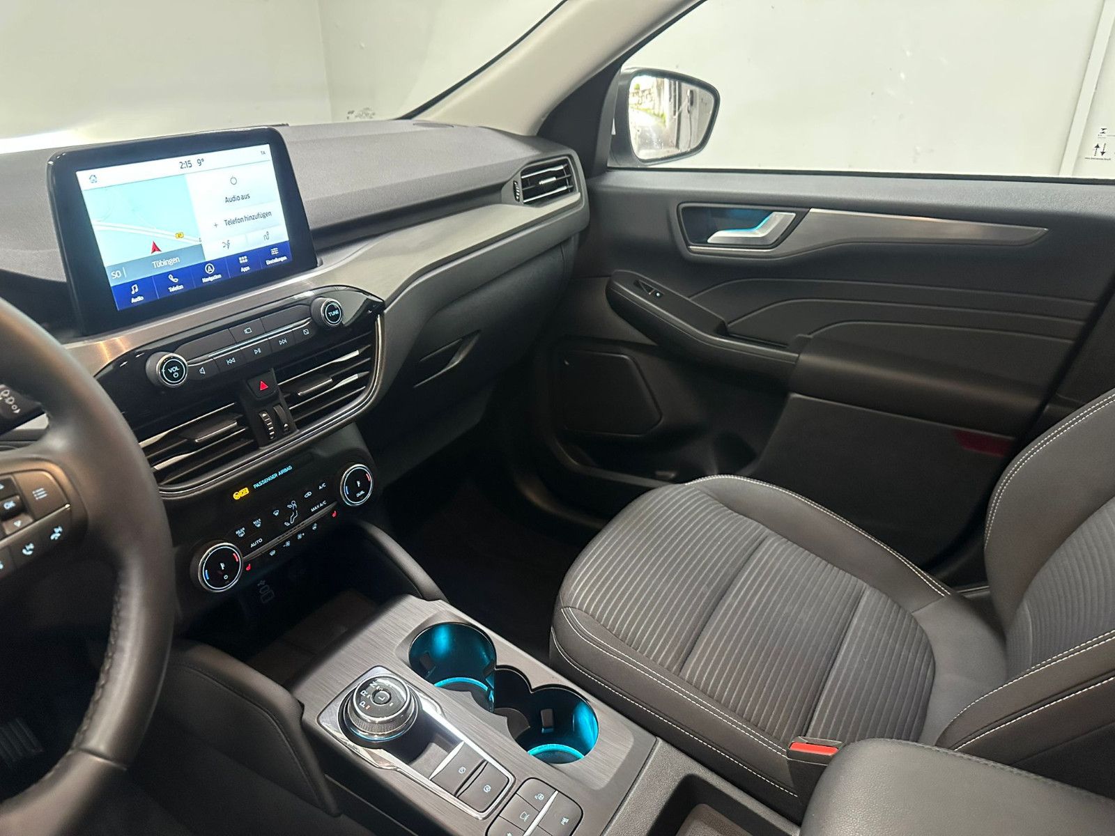 Fahrzeugabbildung Ford Kuga 2,5 Hybrid Titanium *NAVI*KLIMA*SH*360