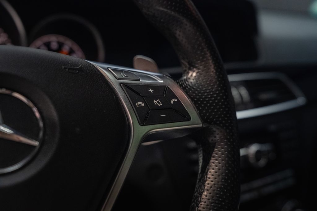 MERCEDES-BENZ C 63 AMG Coupe*H&K*PANO*LEDER*LED*MEMORY*DISTRON MERCEDES-BENZ C 63 AMG Coupe*H&K*PANO*LEDER*LED*MEMORY*DISTRON
