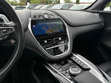 صورة مصغرة 12 لـ 2022 Aston Martin DBX
