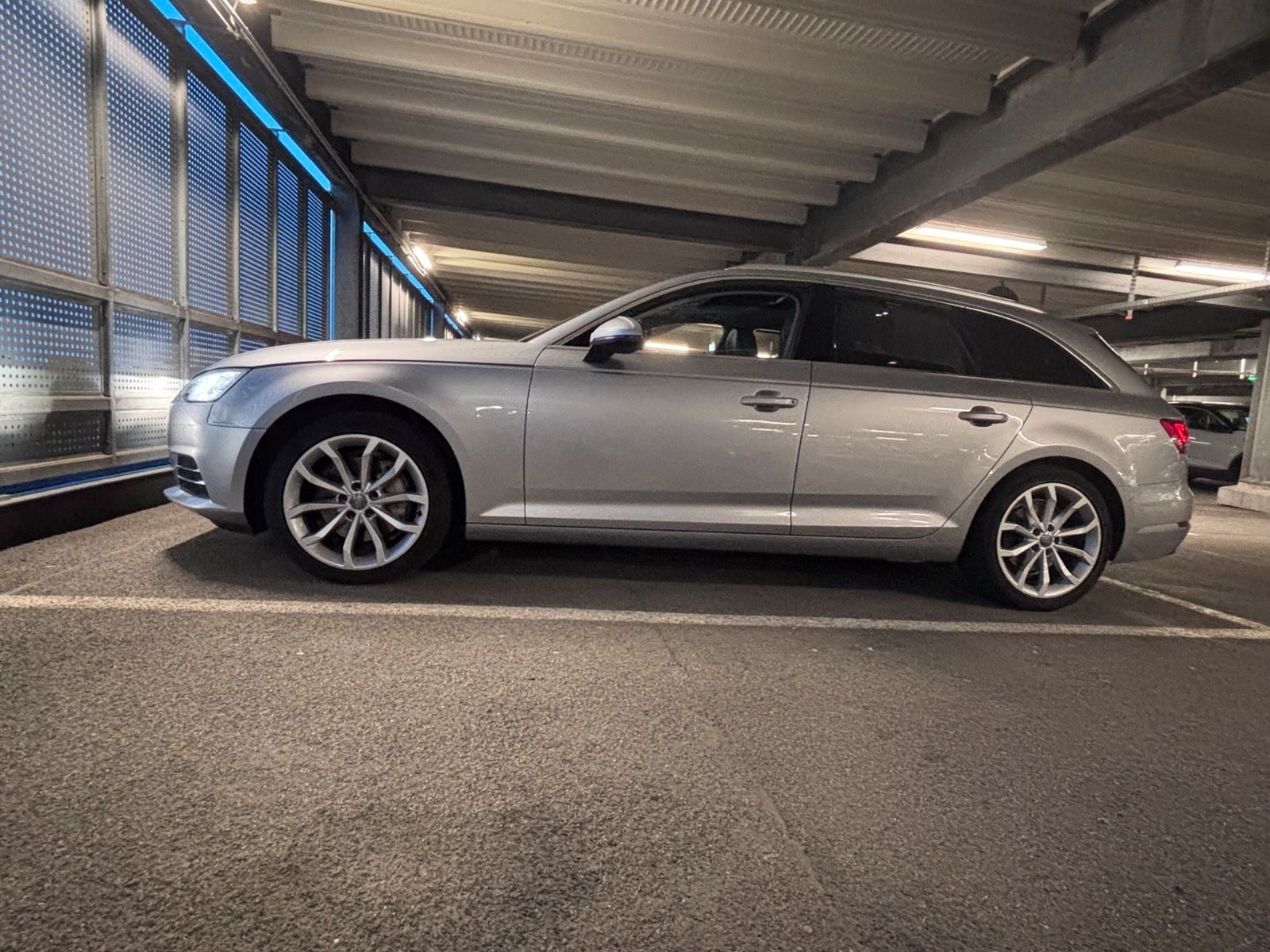AUDI Audi a4 b9 2016 3.0 v6