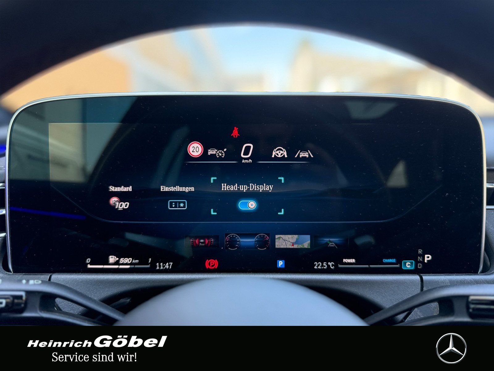 Fahrzeugabbildung Mercedes-Benz E 220 d T AMG*SITZKLI*HEAD-UP*PANO*BURMESTER*AHK