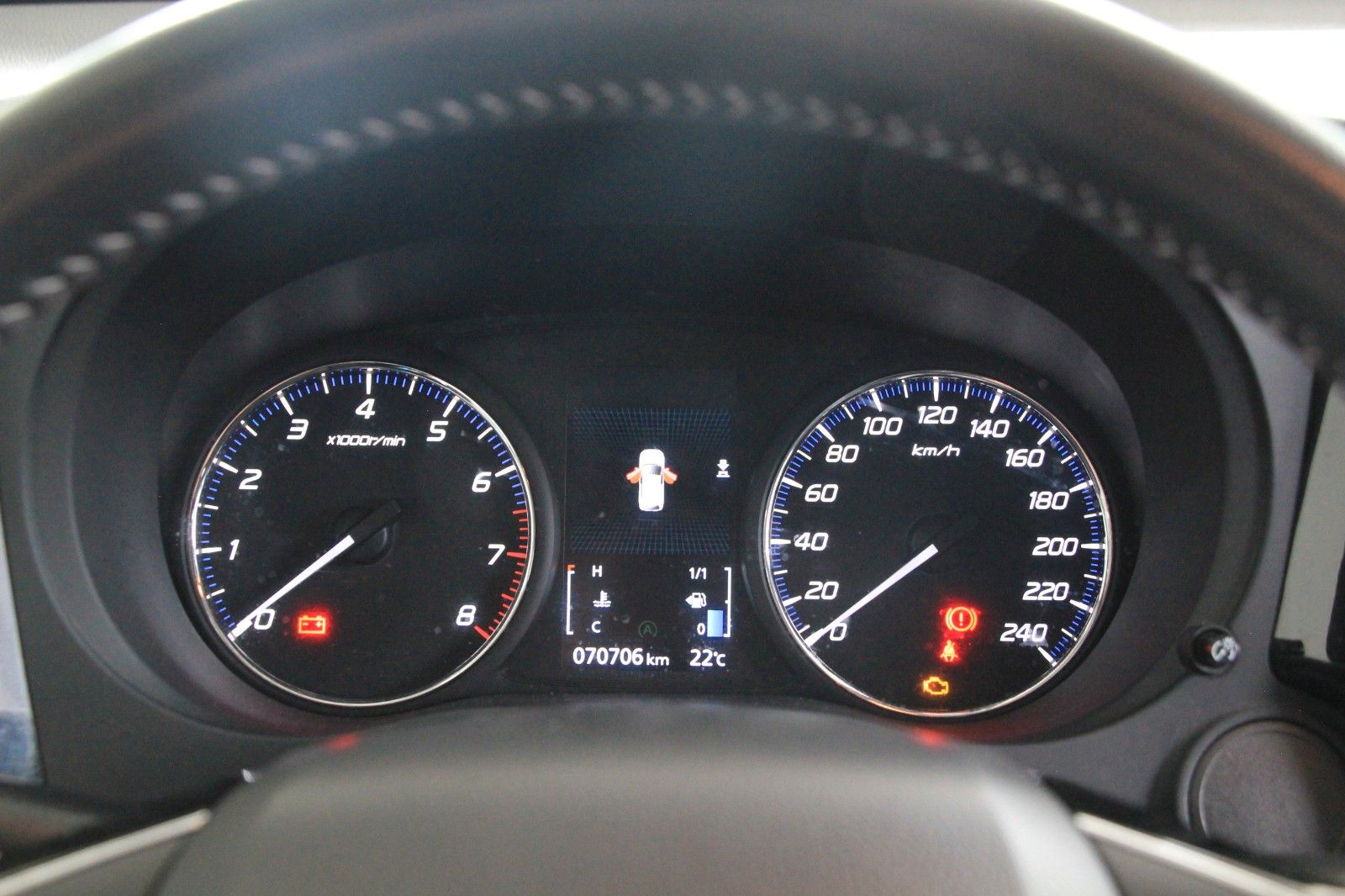 Fahrzeugabbildung Mitsubishi Outlander Active 2WD