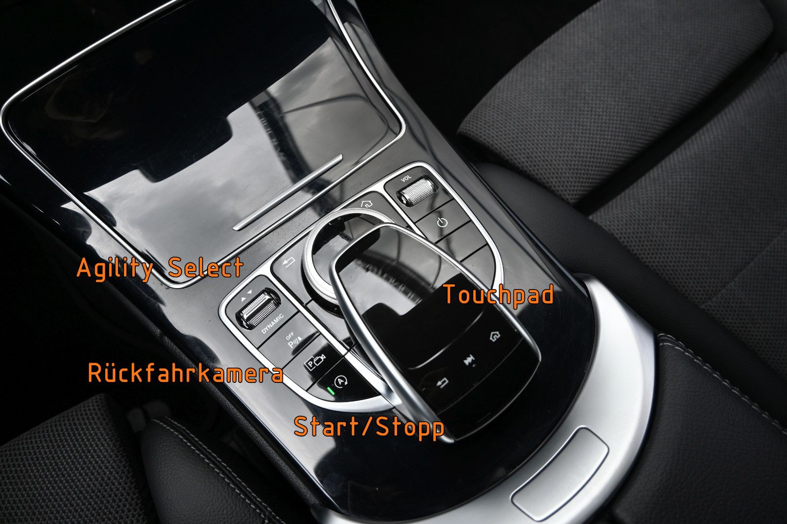 Fahrzeugabbildung Mercedes-Benz C 300 T Aut. Avantgarde °NIGHT°MULTIBEAM°KAMERA°