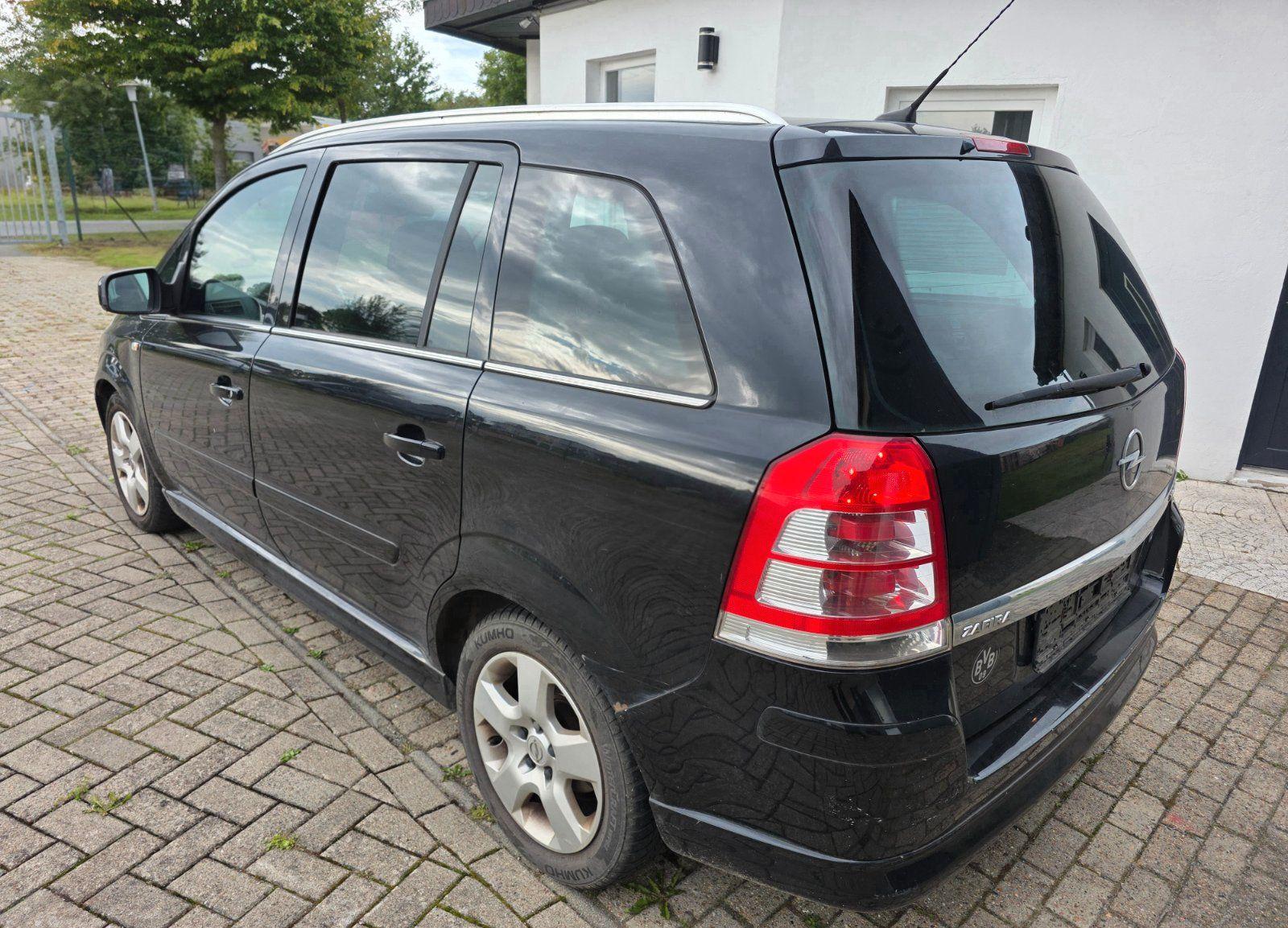 Opel Zafira 2010 — engine 125 HP (92kW)
