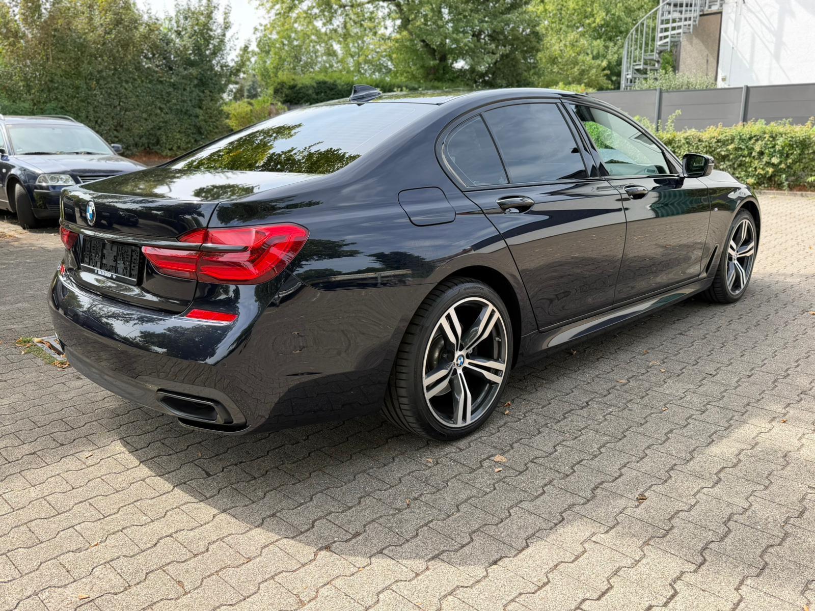 BMW 730d* HUD+STHZH*SOFTCL*20- ZOLL*VOLL*PANO*