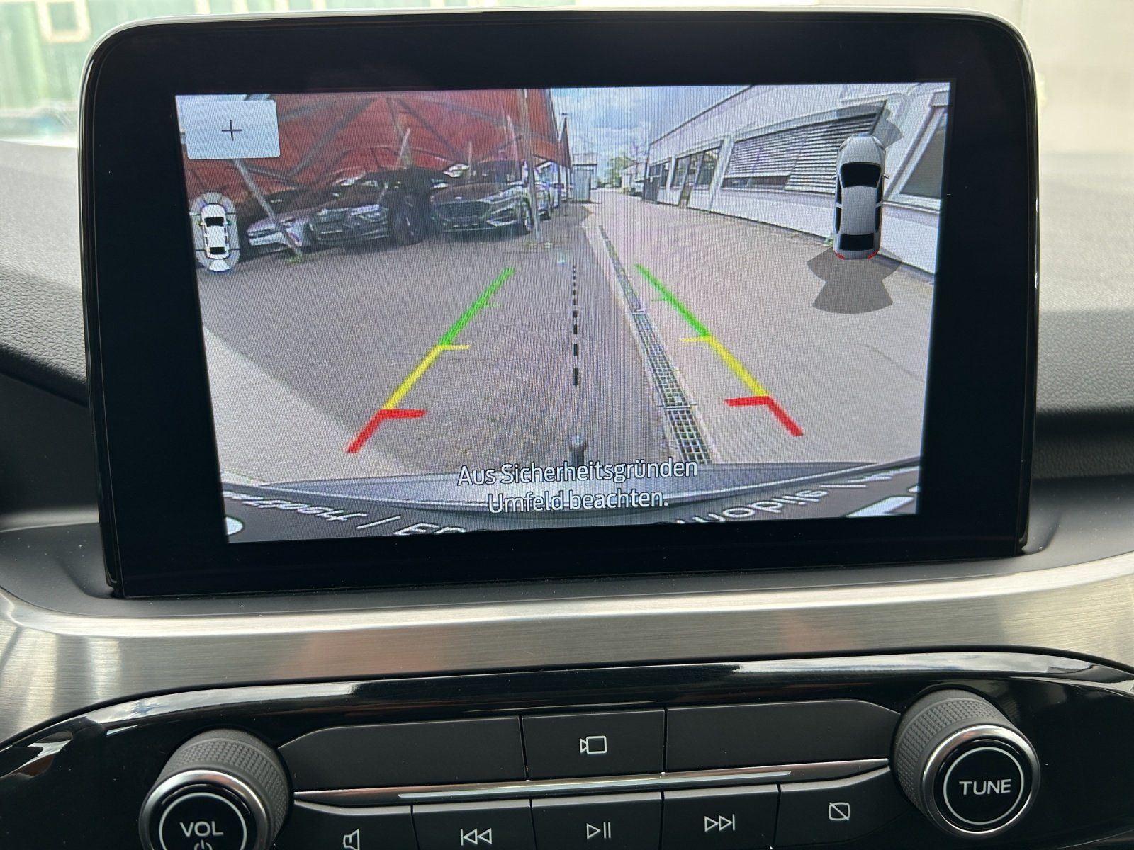 Fahrzeugabbildung Ford Kuga 2.5 Duratec Plug-in-Hybrid Titanium/AHK/CAM