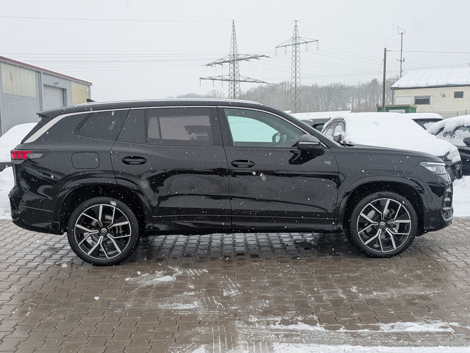 Fahrzeugabbildung Volkswagen Tayron 2.0 TDI 4M R-Line 7Si*MATRIX*AHK*PANO*HUD