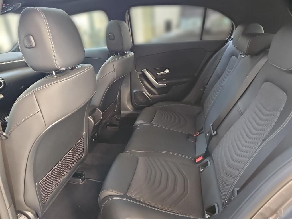 Fahrzeugabbildung Mercedes-Benz A 200 Progressive Pano Navi Totwi. SpurH LED SHZ