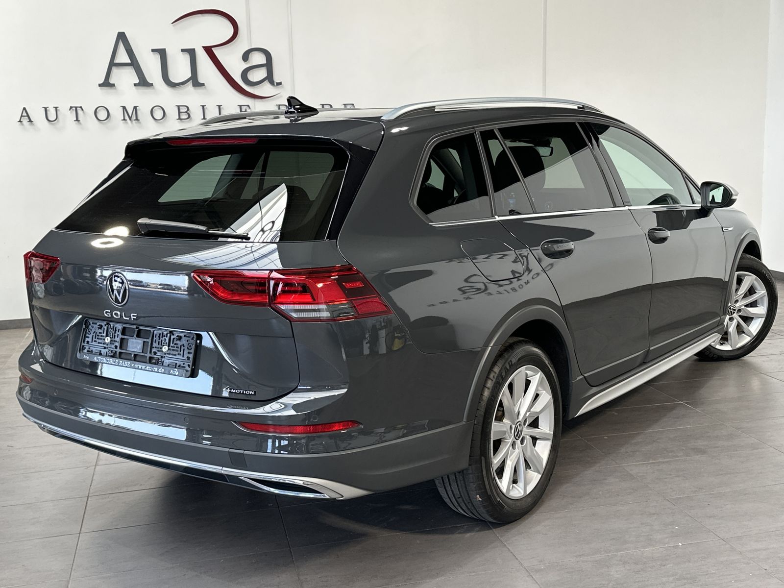Fahrzeugabbildung Volkswagen Golf Alltrack 4Motion NAV+LED+PANO+ACC+17ZO+SHZ