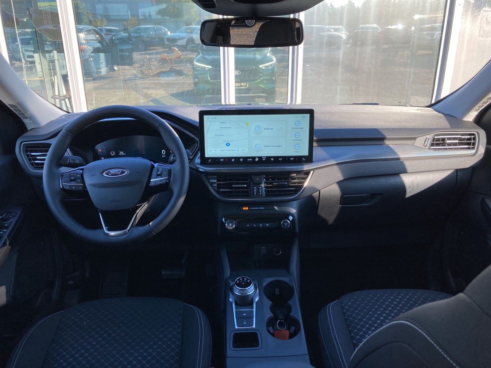 FORD Kuga Titanium 1.5 Ecoboost AUTOMATIK / LED / NAV - Image 8