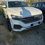 Volkswagen Touareg 3.0 V6 TDI 170kW 4MOT Tiptr. Elegance - Volkswagen Gebrauchtwagen in Weimar