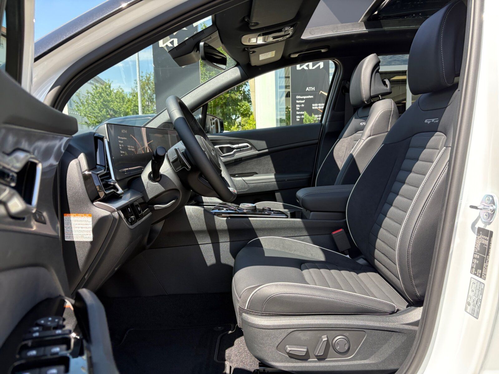 Fahrzeugabbildung Kia SPORTAGE 1.6T HEV AWD GT-Line SD GD DRI SOUN LED