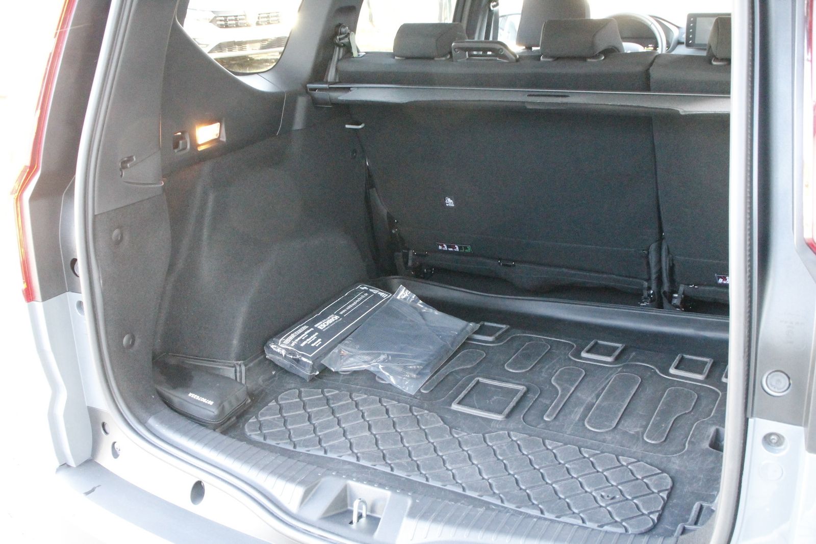 Fahrzeugabbildung Dacia Jogger Extreme+ HYBRID 140